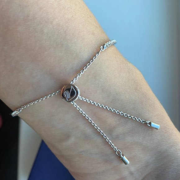 ❌SOLD❌NWT!Authentic SWAROVSKI Two Tone Lifelong Bow Crystal Pave Bangle Bracelet - Picture 4 of 7